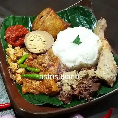 Gambar Makanan Gudeg Bu Tjitro & Bakpia Kumalasari, Kelapa Gading 2