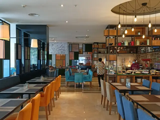 Gambar Makanan De' Kafe Restaurant - Mercure Jakarta Cikini 5