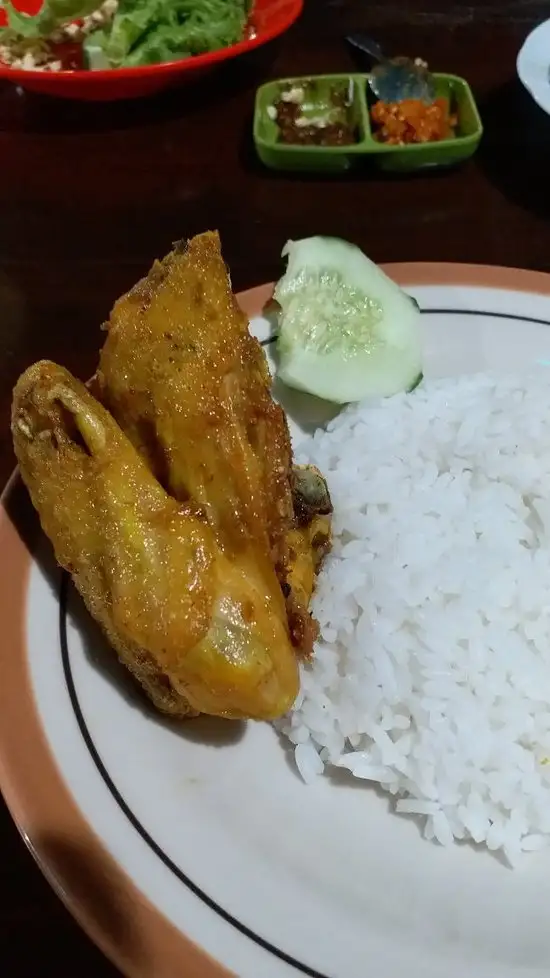 Gambar Makanan Ayam Goreng Kampung Mbah Karto 20