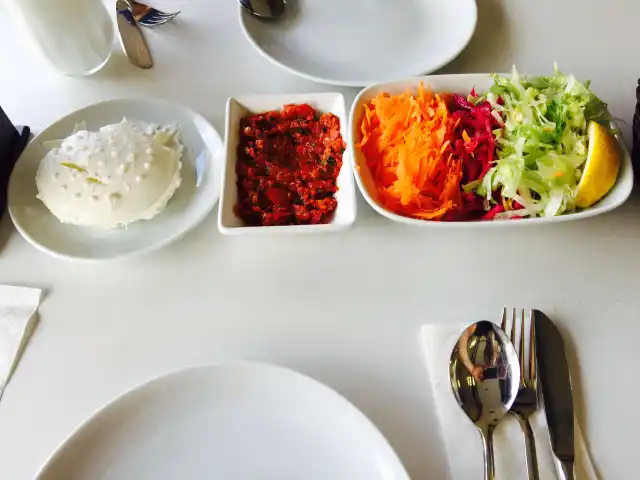 Tatlı Konyalılar Etli Ekmek Ve Fırın Kebap'nin yemek ve ambiyans fotoğrafları 28