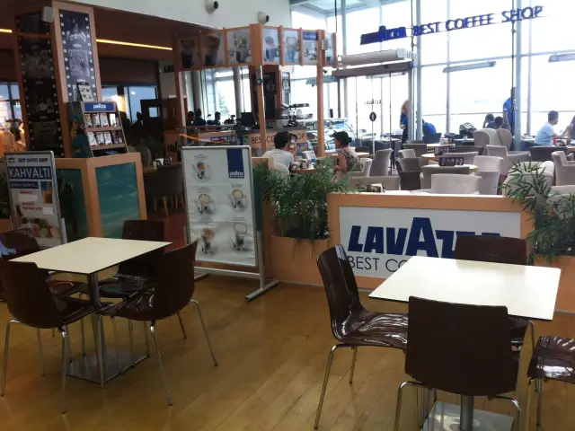 Best Coffee Shop Lavazza'nin yemek ve ambiyans fotoğrafları 13