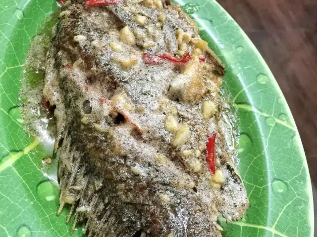 Gambar Makanan Ikan Nila Pak Ugi 9