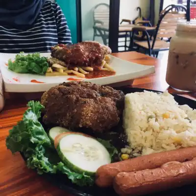 Big Bites Cafe