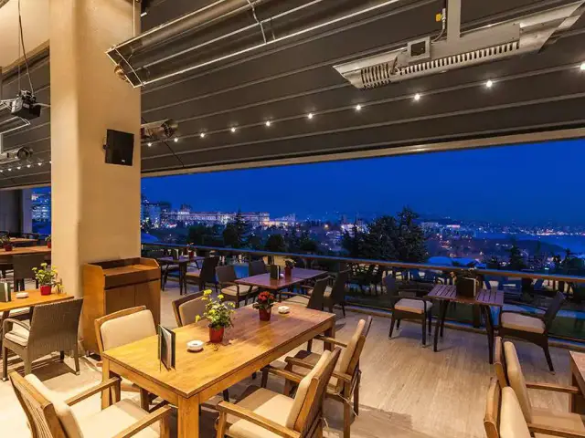 Veranda Bar & Terrace - Hilton İstanbul Bosphorus'nin yemek ve ambiyans fotoğrafları 12