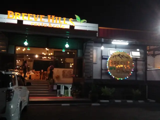 Gambar Makanan Breeve Hills Resto & Cafe 15