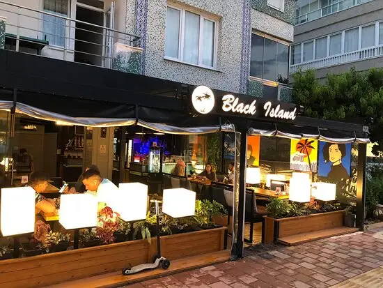 Black Island Cafe Restaurant'nin yemek ve ambiyans fotoğrafları 1