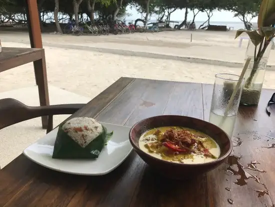 Gambar Makanan Gili Teak Beach Club 10