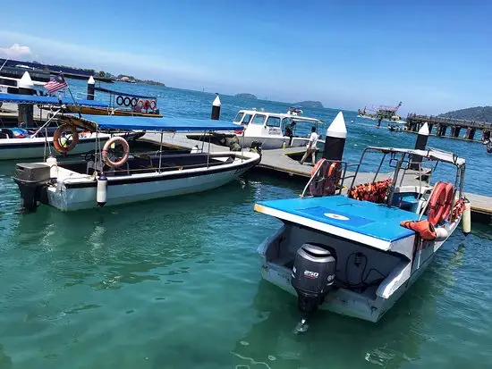 Jesselton Point Hawker Centre