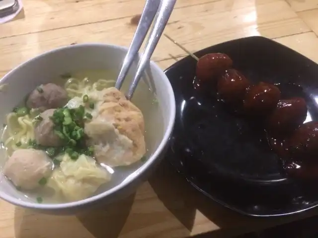 Gambar Makanan BUKA BAJU (Gubuk Makan Bakso Keju) 6