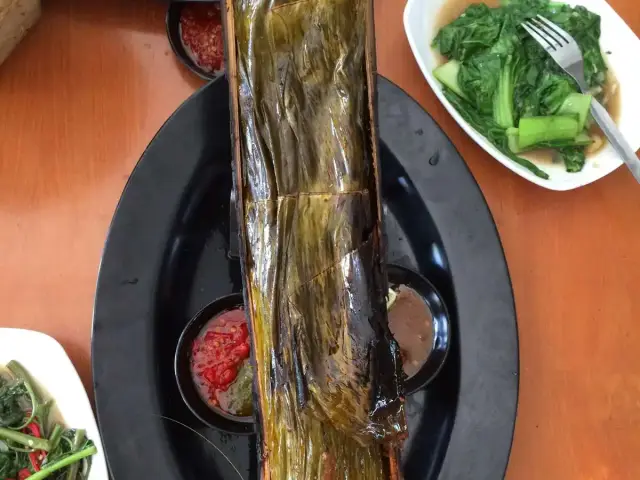 Gambar Makanan Ikan Bakar dalam Bambu "Karimata" 18