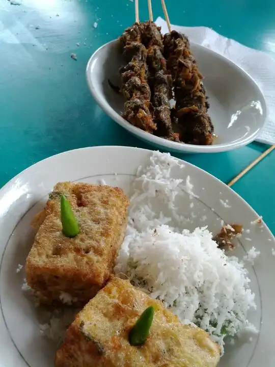 Gambar Makanan Sop Lembu & Pecal Kenari 14