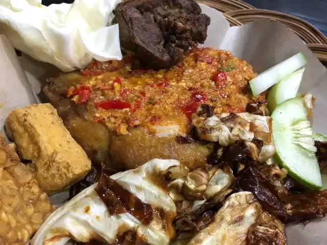 Ayam Gepuk Pak Gembus Food Photo 15