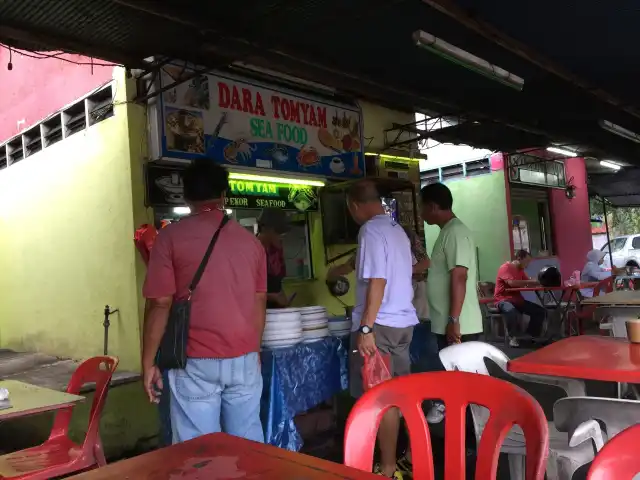 Beef Rendang and Pulut @ Medan Selera Bentong