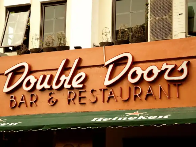 Gambar Makanan Double Doors Bar & Restaurant 9