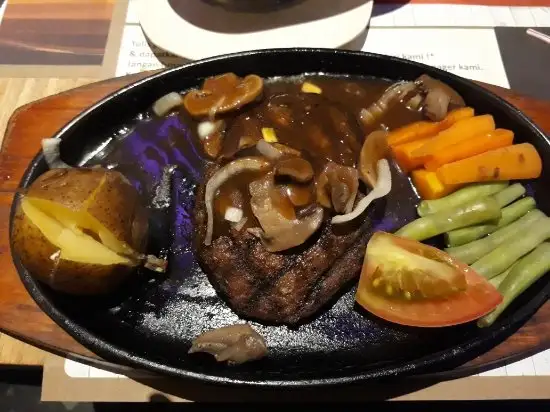 Gambar Makanan Steak Hut Manyar Kertoarjo 18