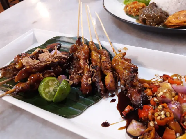 Gambar Makanan Warung Entjiem Lauw'Tan 5