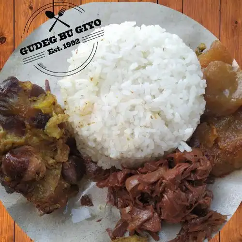 Gambar Makanan Gudeg Bu Giyo Cabang Sorogenen, Depok 20