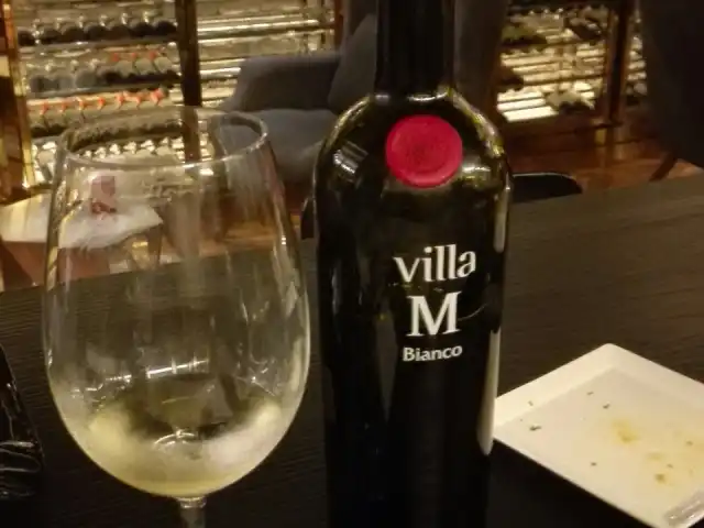 JJ wine Food Photo 9