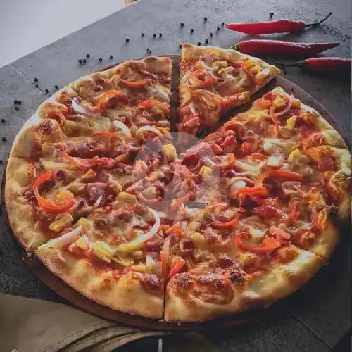 Gambar Makanan Scratch Pizza, Bali 8
