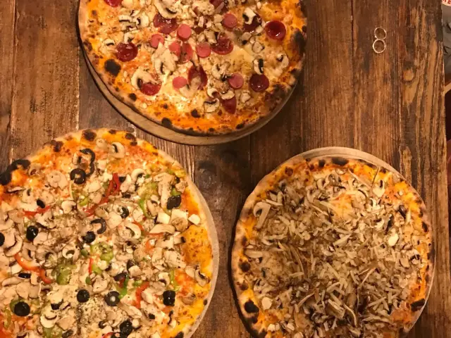 Fornello Pizza'nin yemek ve ambiyans fotoğrafları 11