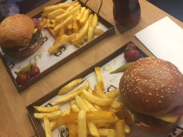 Brox Burger & More'nin yemek ve ambiyans fotoğrafları 12