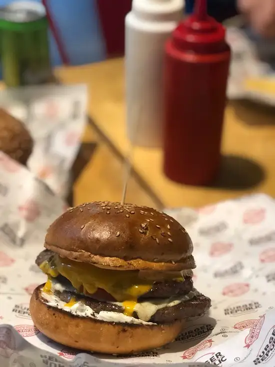 Burger Republic'nin yemek ve ambiyans fotoğrafları 10
