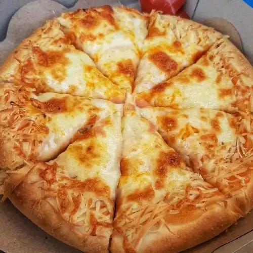 Gambar Makanan 1 Pizza Is Never Enough, Neglasari 4