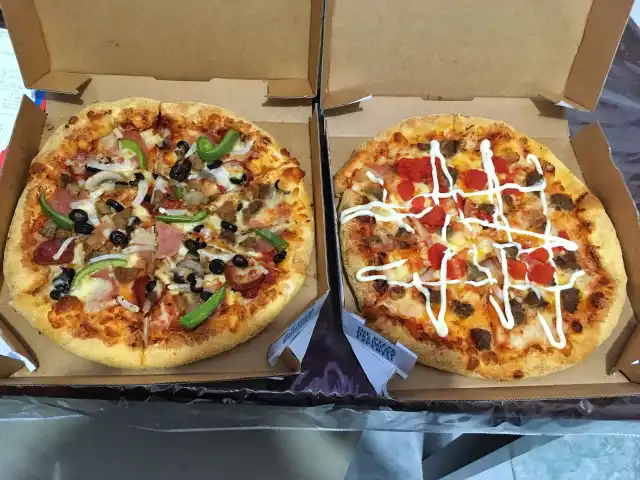 Domino's Pizza Food Photo 11