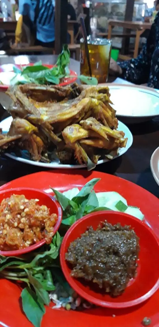 Gambar Makanan Ayam Goreng Kampung Mbah Karto 16