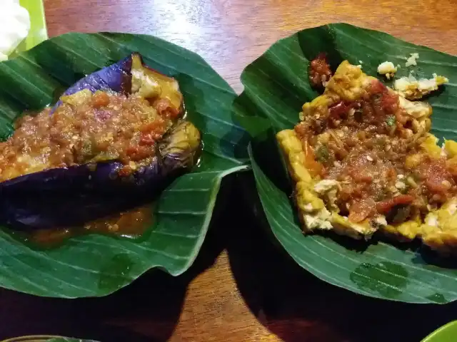 Gambar Makanan Rumah Makan Lesehan "ISAKUIKI" 6