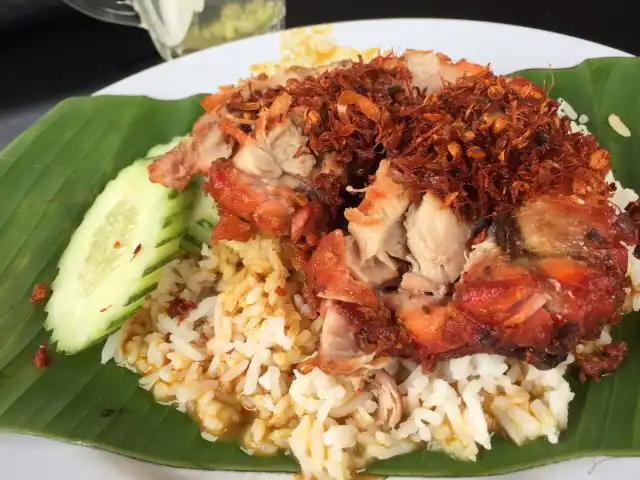 Nasi Kukus Ayam Berempah Food Photo 11