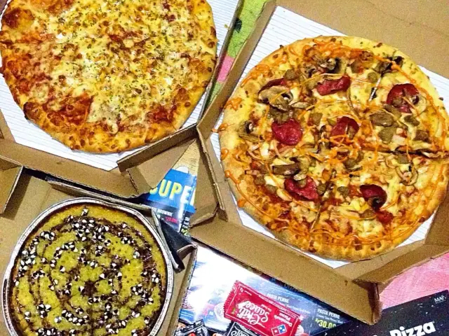 Gambar Makanan Domino's Pizza 9