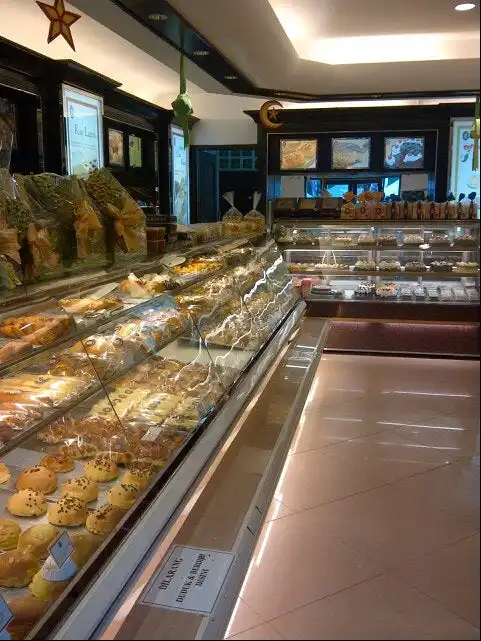 Gambar Makanan Holland Bakery 5