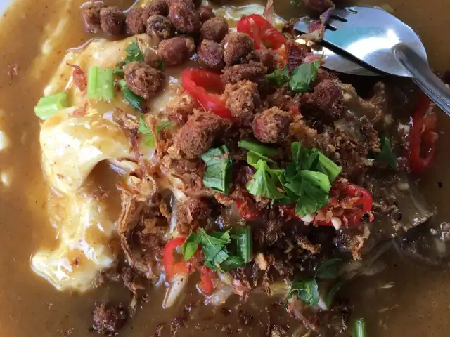 Gerai Lahah & Adoi (mee kari)