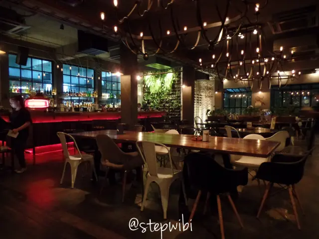 Gambar Makanan Common People Eatery & Bar 10