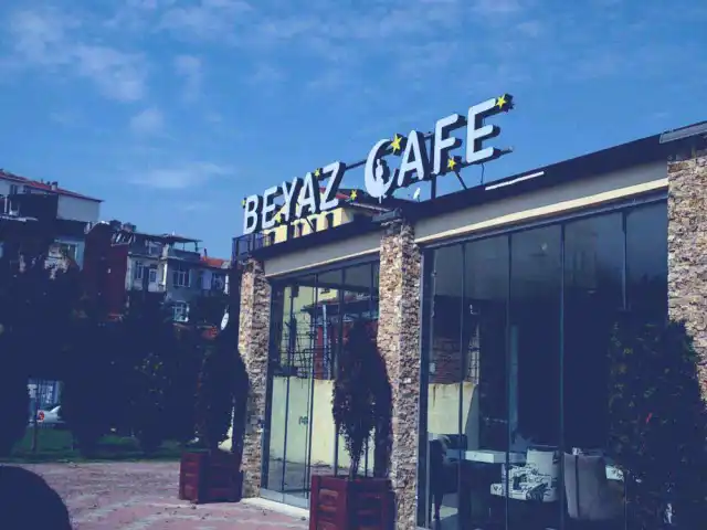 Beyaz Cafe'nin yemek ve ambiyans fotoğrafları 16