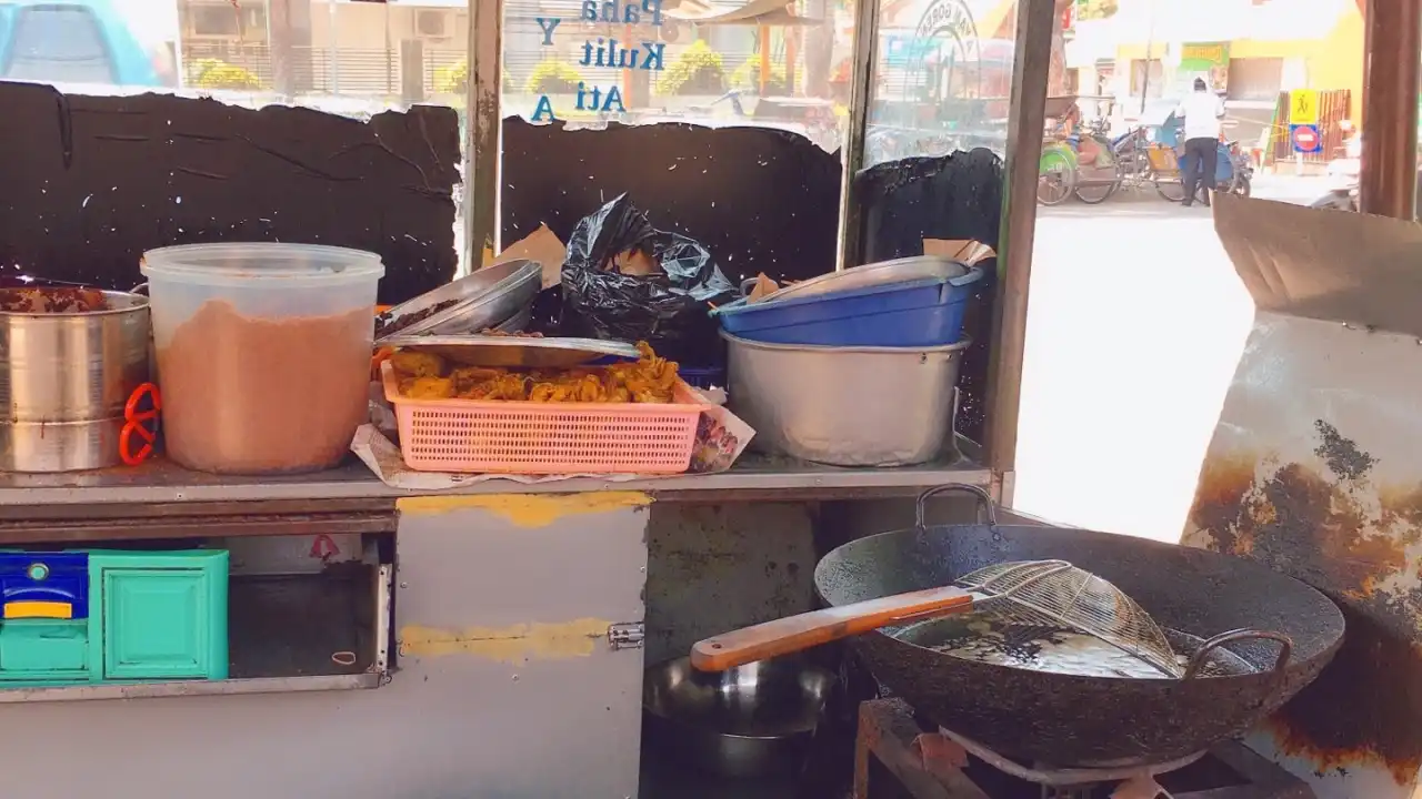 Nasi ati depan santa