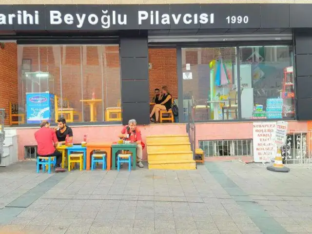 Tarihi Beyoğlu Pilavcısı'nin yemek ve ambiyans fotoğrafları 5