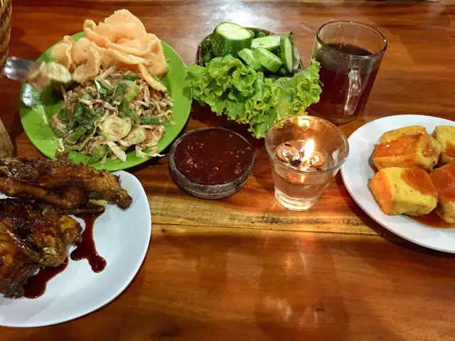 Gambar Makanan Warung Nasi Pengkolan 20