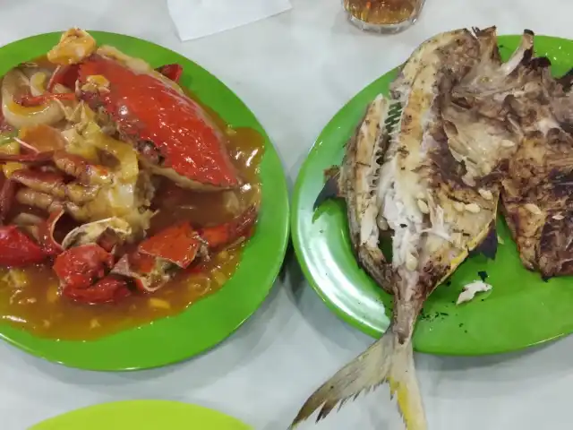 Gambar Makanan Seafood & Ikan Bakar "Bahari 52" 3