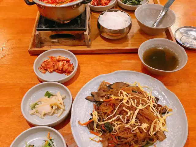 Oiso Korean Traditional Cuisine & Cafe Food Photo 15