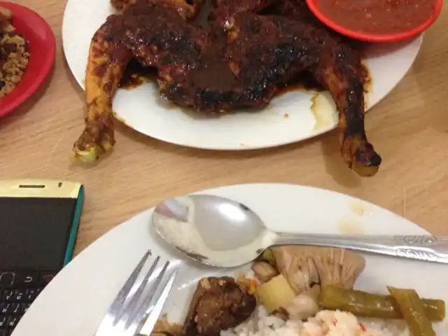 Gambar Makanan Ayam Goreng Pak Maning 8