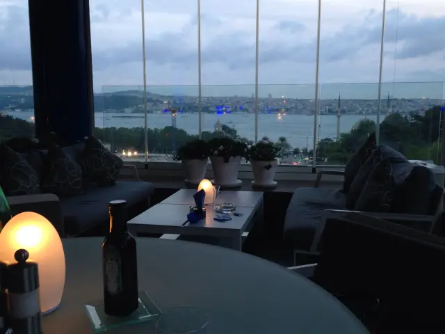 Bleu Lounge - The Ritz-Carlton, Istanbul'nin yemek ve ambiyans fotoğrafları 10