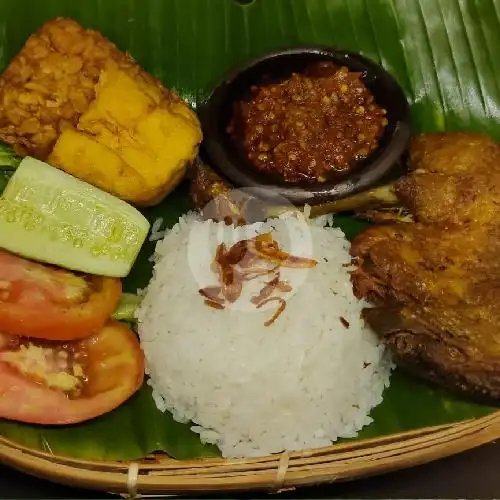 Gambar Makanan Ayam Penyet Sambel Tumpah Yu' Yatmi 7