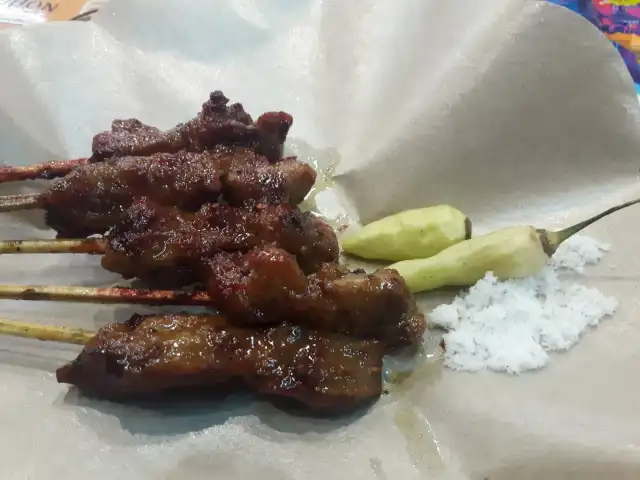 Gambar Makanan Sate Babi Bawah Pohon 12