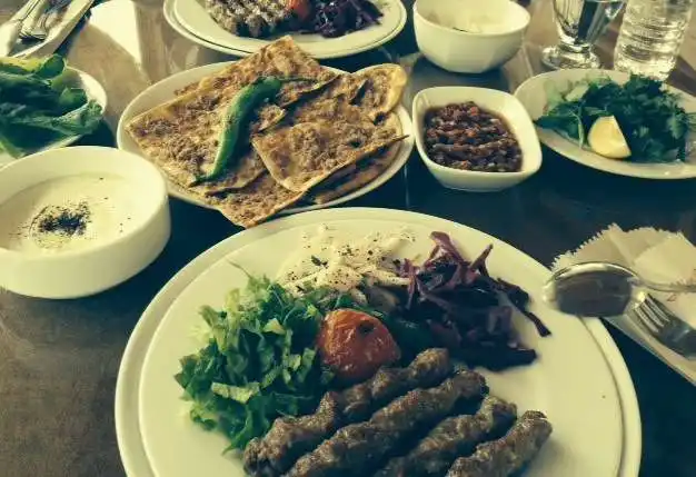 Budak Restaurant - Köfteci Hasan Usta'nin yemek ve ambiyans fotoğrafları 2