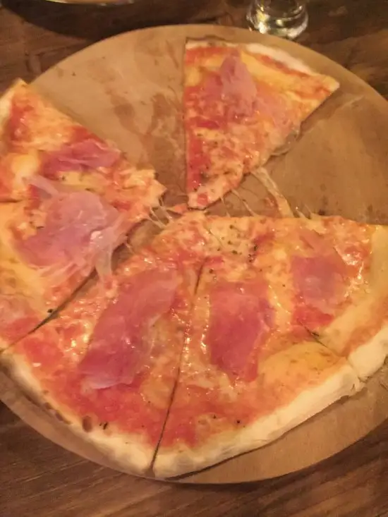Gambar Makanan Pizza Fabbrica 10
