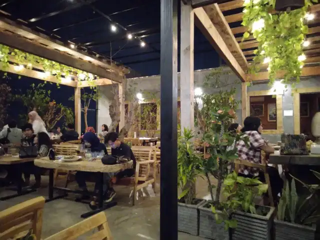 Gambar Makanan Republika Cafe & Resto 9