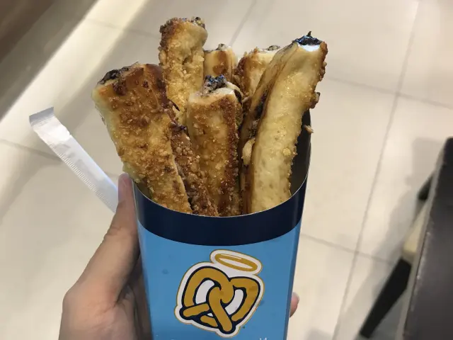 Gambar Makanan Auntie Anne's 12