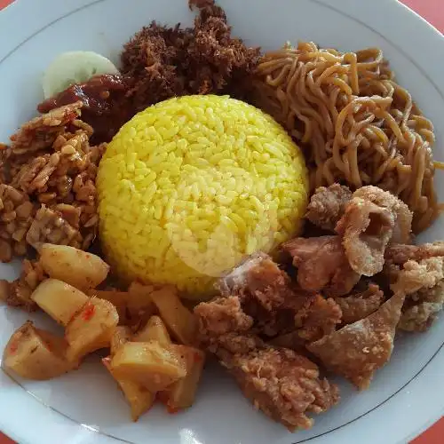 Gambar Makanan Nasi Kuning Hwa Ind, Simpang Borobudur 17